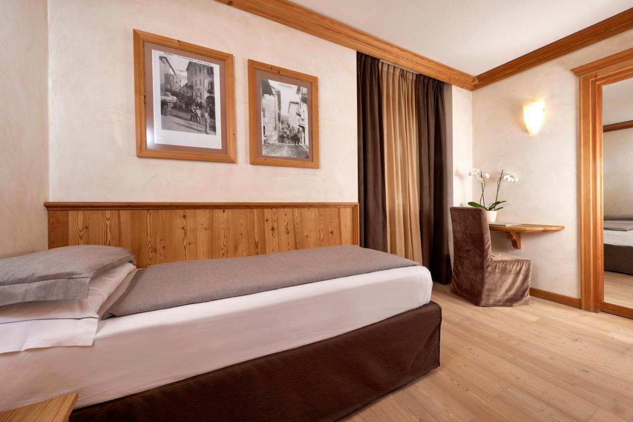 Hotel Rezia Bormio Szoba fotó