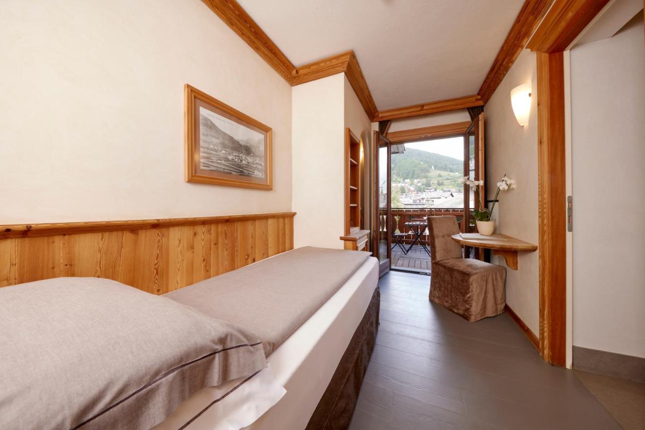 Hotel Rezia Bormio Szoba fotó