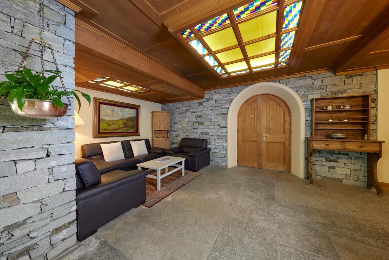 Hotel Rezia Bormio Kültér fotó