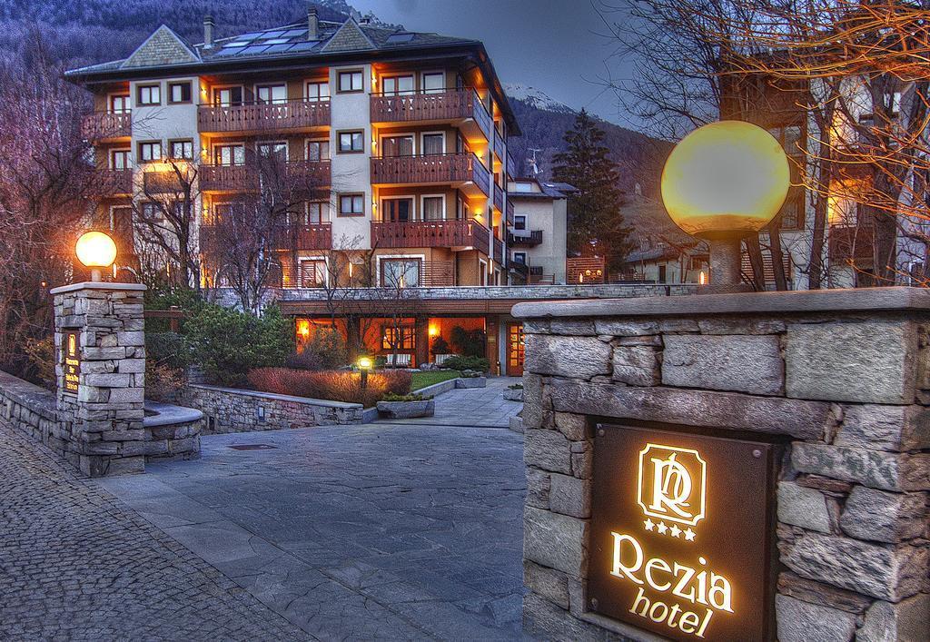 Hotel Rezia Bormio Kültér fotó