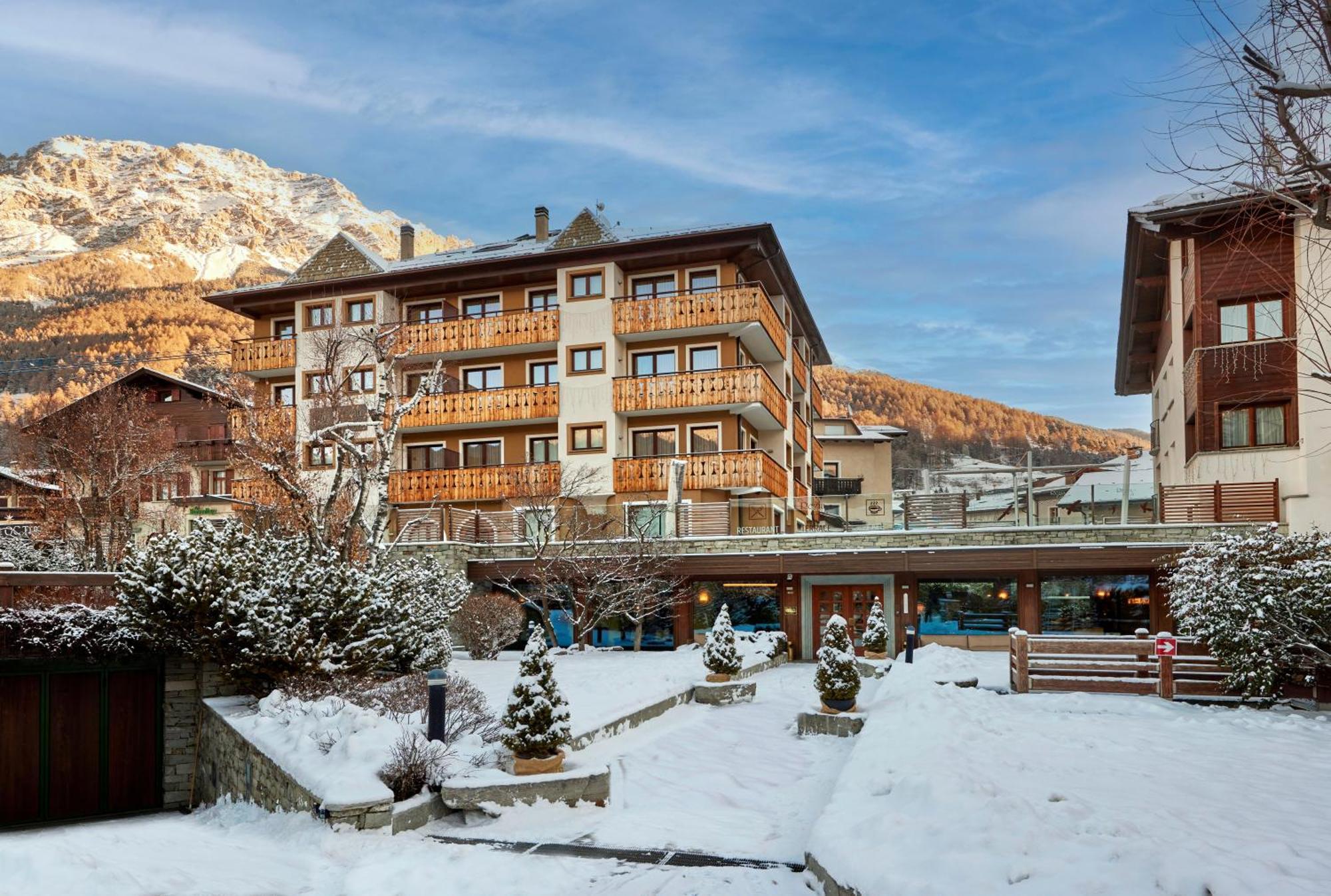 Hotel Rezia Bormio Kültér fotó